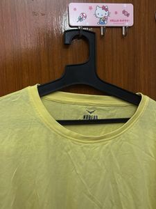Yellow comfortable tshirt