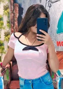 Hot top 😍😍😍