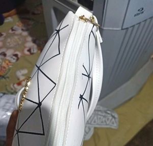 Like Style White Sling Bag