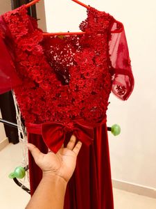 RED   ELAGENT GOWN