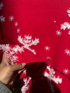 Urbanic Red Snow ❄️ Sweater
