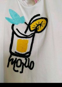 T-shirt With Shrug