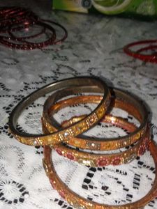 Set of 4 Gold Decorative Bangles