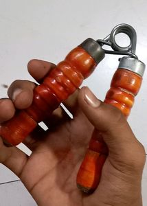 HAND GRIPPER FULL BODY WOODEN
