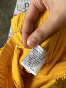🥳Yellow Capri With Lace Detailing At Bottom