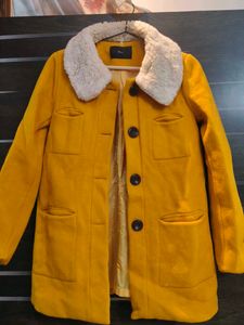Stylish Yellow Coat with Fur Collar