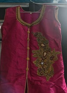 It&#39;s Gown With Golden Lehnga