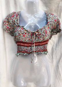 172610. Floral Print Crop Top