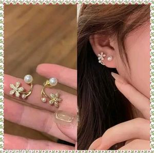 Pearl &amp; Crystal Flower Earrings