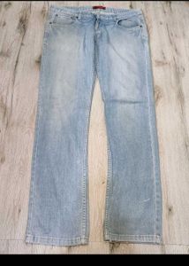 sc2721 Freiburg Light Wash Jeans size 34