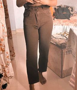 Chic High-Waisted Jogger Jeans