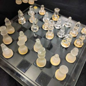 Star Glass Chess Set♟️🐴