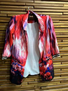 Very Smart Chic Padded Shoulder Blazer