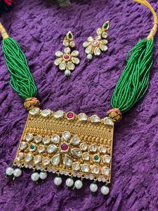 Kundan Jewelry Set: Necklace &amp; Earrings