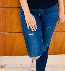 Levi&#39;s Ripped Skinny Jeans