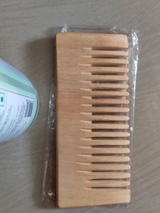 St.Botanica Tea Tree Shampoo &amp; Wooden Comb Combo