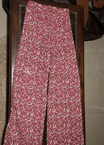 H&amp;M Beautiful Floral Jeans