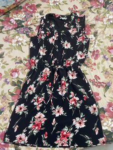 IMPORTED BLACK MIDI DRESS