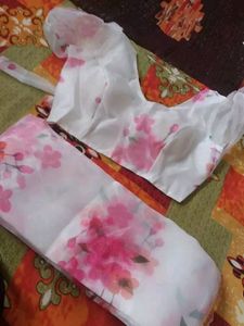 Brand New Saree Not Used With Stitch Blouse