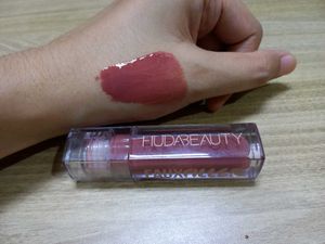 Huda Beauty Faux Filler - Bombshell