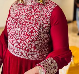 Read Long Ethnic Gown