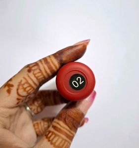L&#39;YON BEAUTY USA LIPSTICK..