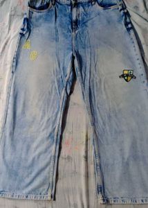 Light Wash Graphic Jeans