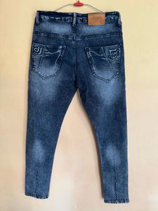 Men's Casual Graphic T-shirt with new jeans