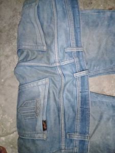 Light Wash Skinny Jeans