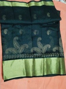 Black Saree Without Blouse