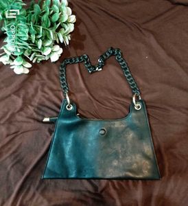 stylish black shoulder bag
