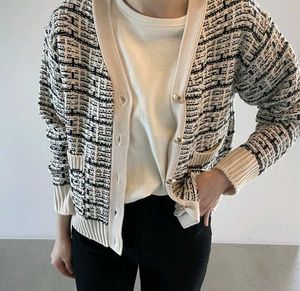 Beige &amp; Black Patterned Knit Cardigan