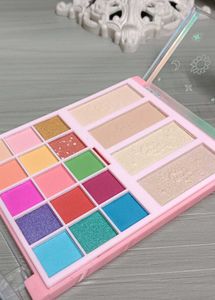 Shryoan Cosmetics Makeup Kit