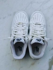 Nike Air Force 1 Sneakers