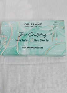 Oriflame Face Sculpting Jade ROLLER With Gua Sha
