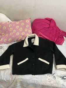 Chic Black Cropped Jacket