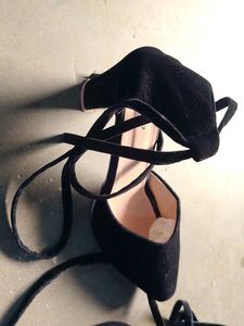 Full Covered Heels 👠