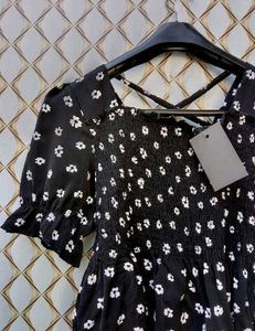 New With Tag Cute Flower Crop Top