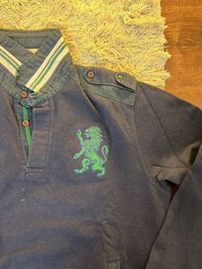 Stylish Navy Blue Sweatshirt