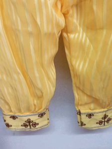 Cute Yellow Girls Clothing Set