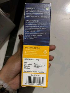 Aqualogica Glow+ Dewy Sunscreen