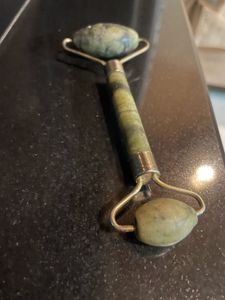 Jade Face Roller – For Glowing, Relaxed Skin