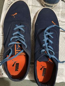 Puma Sneakers