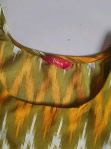 Womens Kurta With Leggins
