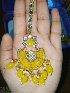 Yellow 💛 Kundan Necklace