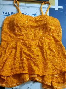 Sleeveless Golden Padded Top