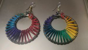 2 Earrings And 8 Beats