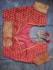 Maroon Saree Stone Wark And Golden Border