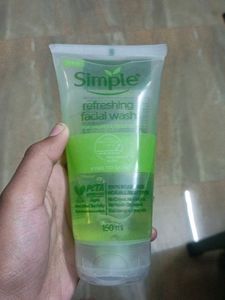 Simple Refreshing Facial Wash