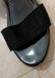 Black wedges Heels 👠